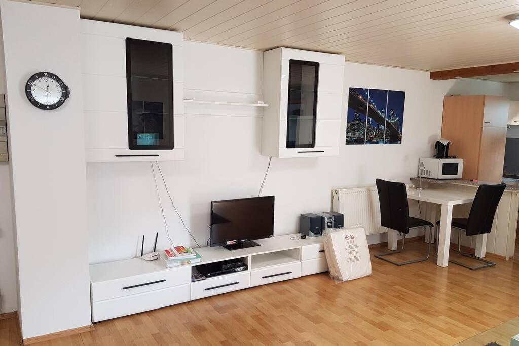 Schoene Wohnung In Karben - Rendel, Mit Freisitz Экстерьер фото